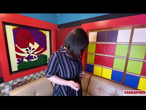 ❤️ Cutie Ġappuniż b'tits kbar masturbate bil-ġugarelli tas-sess u għandu orga. Hija titkellem f'intervista dwar l-esperjenza ta 'fucking tagħha. Tits enormi u pussy hairy moaning loudly. Osakaporn ️❌ Porn Russu fil-porn mt.sayhentai.ru